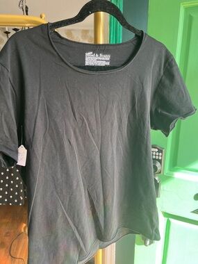 Women's Black Short-Sleeve Crew Tee